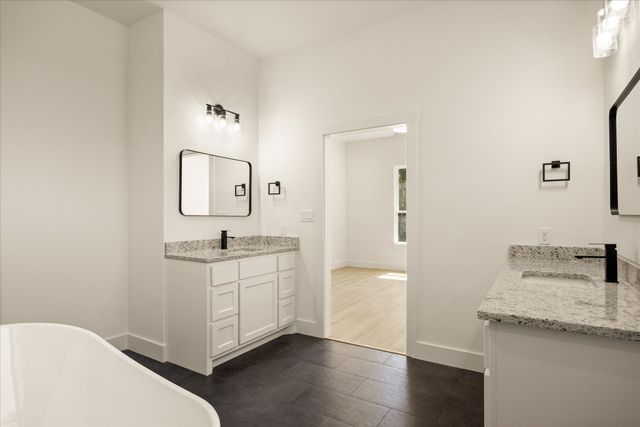 380 Schooner Way, Bluff Dale, TX 76433