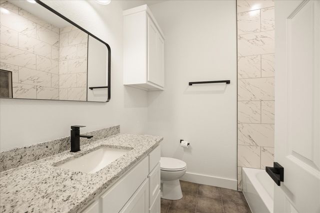 380 Schooner Way, Bluff Dale, TX 76433