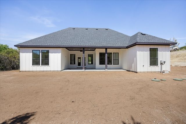 380 Schooner Way, Bluff Dale, TX 76433