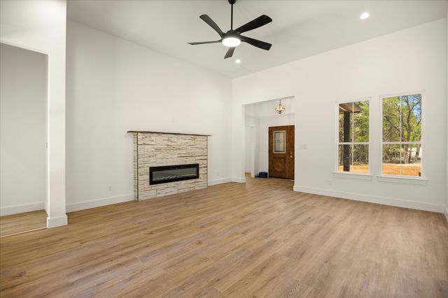 380 Schooner Way, Bluff Dale, TX 76433