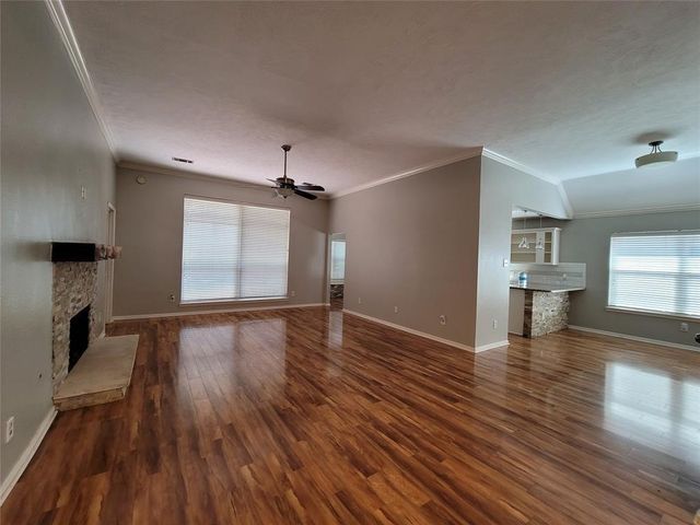 8011 Aspen Court, Baytown, TX 77523