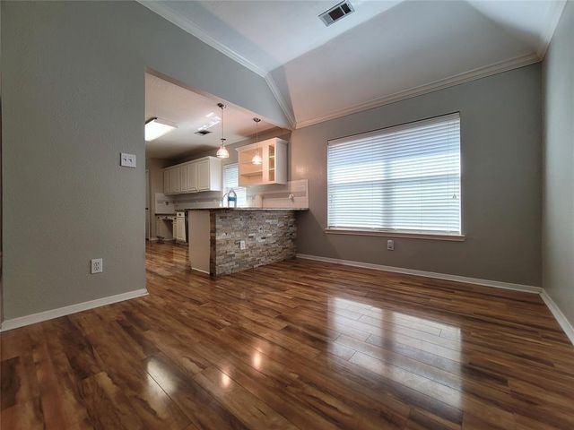 8011 Aspen Court, Baytown, TX 77523