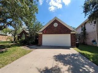 8011 Aspen Court, Baytown, TX 77523