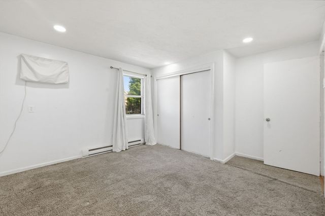 15 Houghton St 6, Worcester, MA 01604