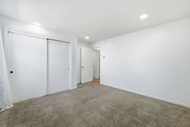 15 Houghton St 6, Worcester, MA 01604