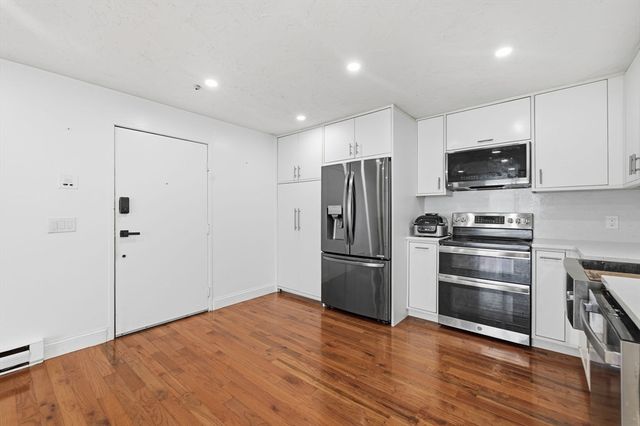 15 Houghton St 6, Worcester, MA 01604