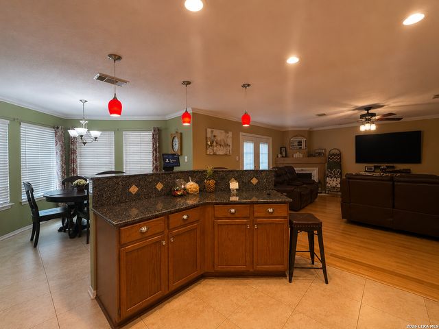 1402 Kingsbridge, San Antonio, TX 78253
