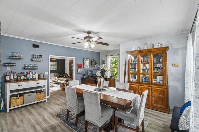 401 Columbia Avenue, Deforest, WI 53532