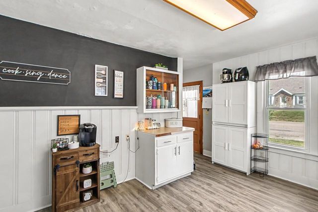 401 Columbia Avenue, Deforest, WI 53532