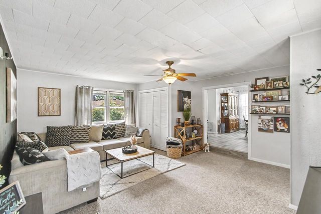 401 Columbia Avenue, Deforest, WI 53532