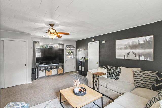 401 Columbia Avenue, Deforest, WI 53532
