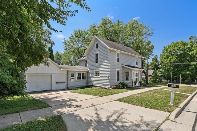 401 Columbia Avenue, Deforest, WI 53532