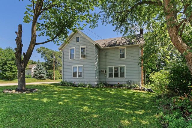 401 Columbia Avenue, Deforest, WI 53532