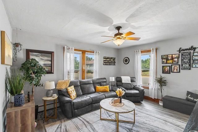 401 Columbia Avenue, Deforest, WI 53532