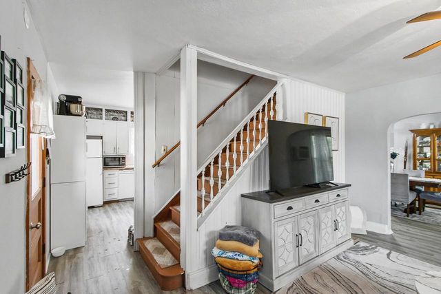 401 Columbia Avenue, Deforest, WI 53532