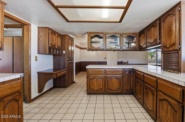 1302 E MADDOCK Road, Phoenix, AZ 85086