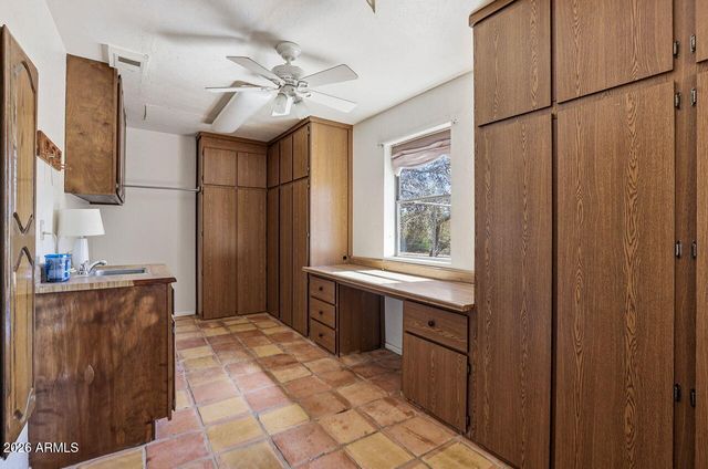 1302 E MADDOCK Road, Phoenix, AZ 85086