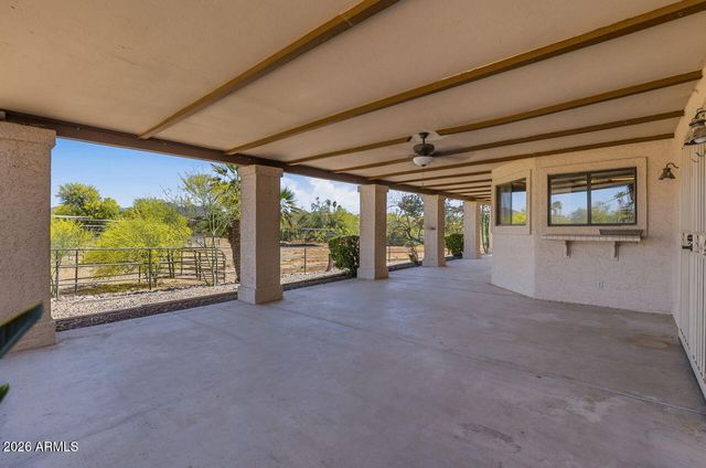 1302 E MADDOCK Road, Phoenix, AZ 85086