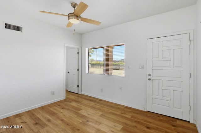 1302 E MADDOCK Road, Phoenix, AZ 85086