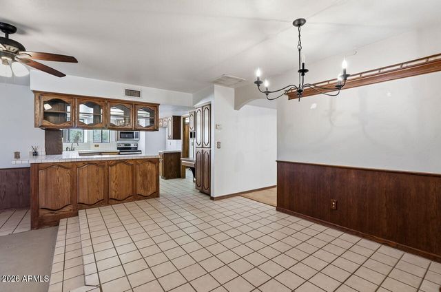 1302 E MADDOCK Road, Phoenix, AZ 85086