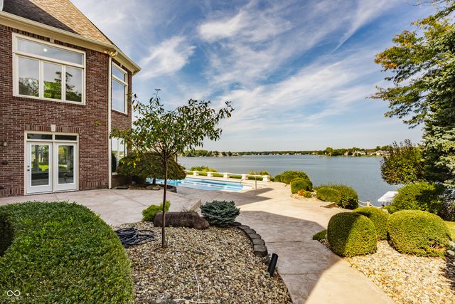 12650 Shorevista Drive, Indianapolis, IN 46236