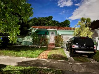 140 SW 48th Ct, Miami, FL 33134