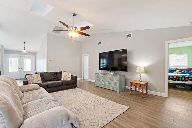 4147 Beech Avenue, Palm Beach Gardens, FL 33410