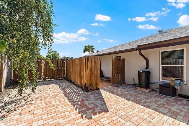 4147 Beech Avenue, Palm Beach Gardens, FL 33410