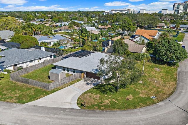 4147 Beech Avenue, Palm Beach Gardens, FL 33410