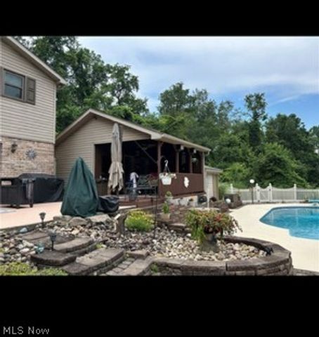 186 Hunter Lane, Colliers, WV 26035