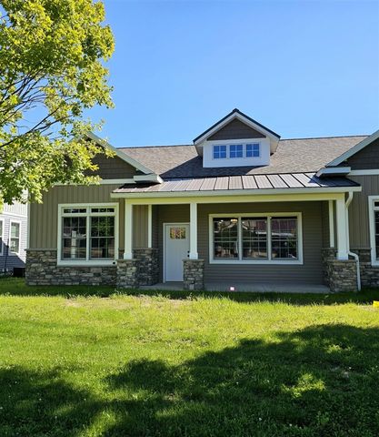 116 E Sheridan Street, Fremont, MI 49412