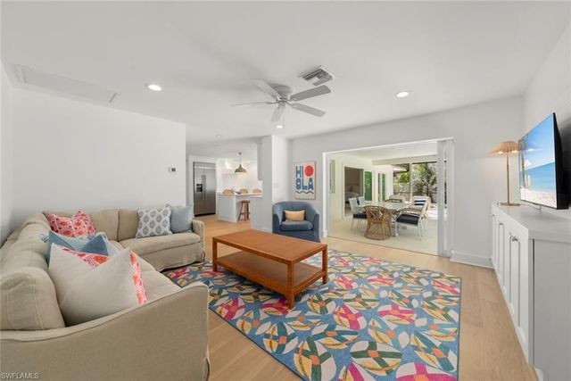 668 Anchor DR, Sanibel, FL 33957