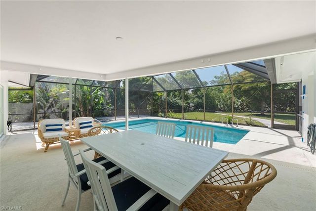 668 Anchor DR, Sanibel, FL 33957