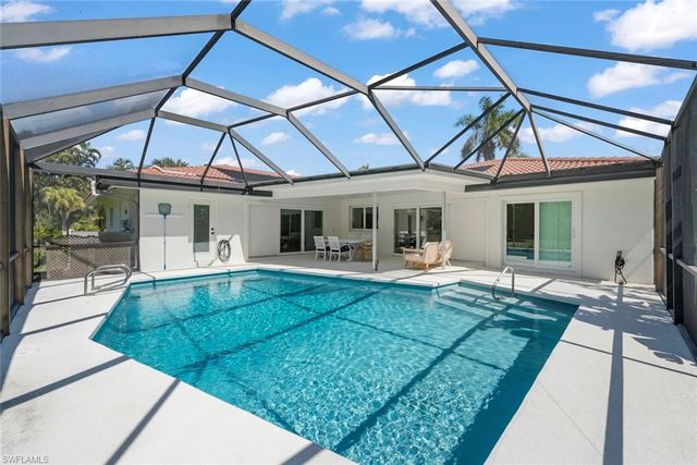 668 Anchor DR, Sanibel, FL 33957