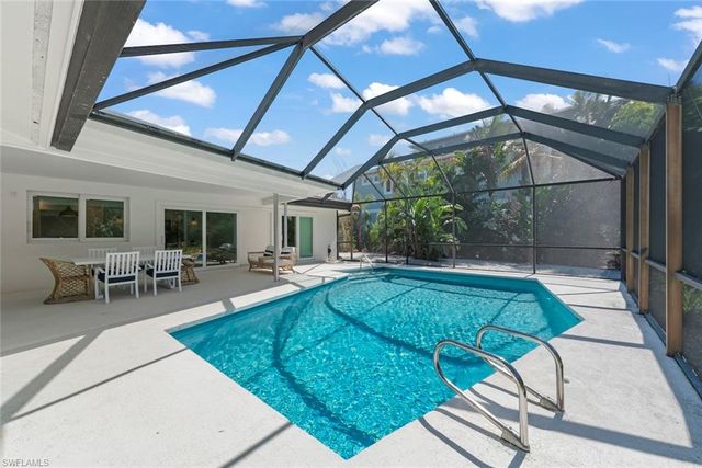 668 Anchor DR, Sanibel, FL 33957