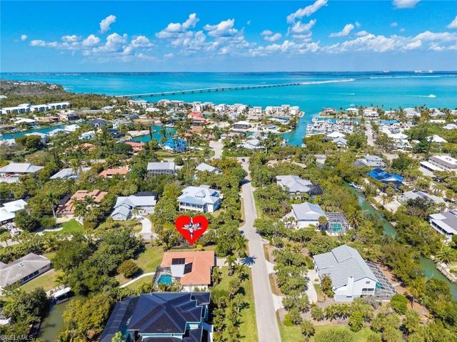 668 Anchor DR, Sanibel, FL 33957