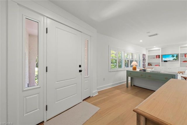 668 Anchor DR, Sanibel, FL 33957