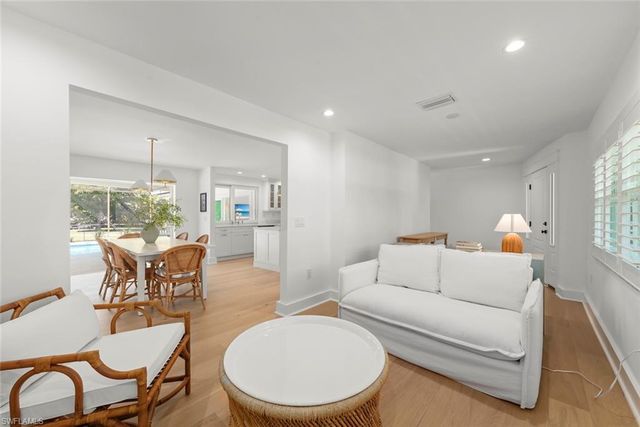 668 Anchor DR, Sanibel, FL 33957