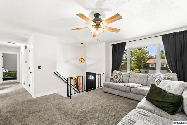 7211 Pine Drive, La Vista, NE 68128