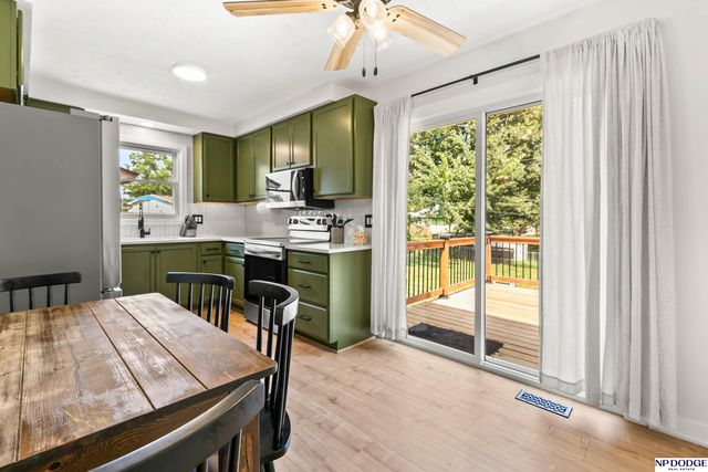 7211 Pine Drive, La Vista, NE 68128