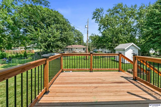 7211 Pine Drive, La Vista, NE 68128