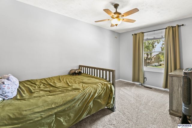 7211 Pine Drive, La Vista, NE 68128