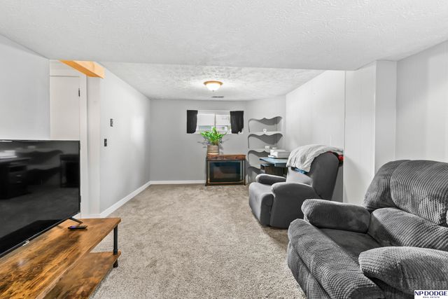 7211 Pine Drive, La Vista, NE 68128
