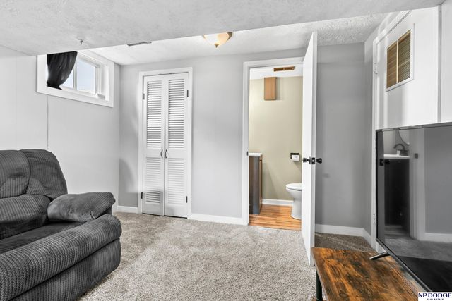 7211 Pine Drive, La Vista, NE 68128