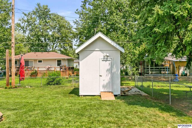 7211 Pine Drive, La Vista, NE 68128