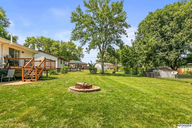 7211 Pine Drive, La Vista, NE 68128