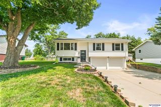 7211 Pine Drive, La Vista, NE 68128