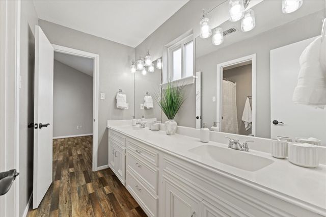 106 Harbour Town Court, Conroe, TX 77356