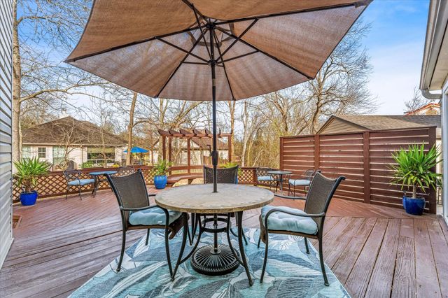 106 Harbour Town Court, Conroe, TX 77356