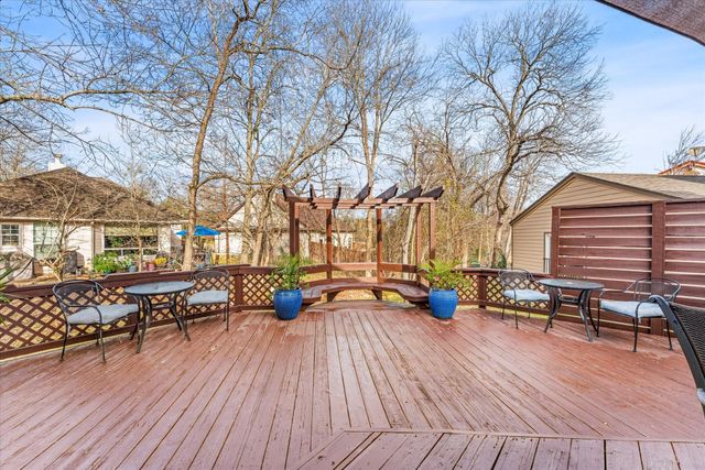 106 Harbour Town Court, Conroe, TX 77356